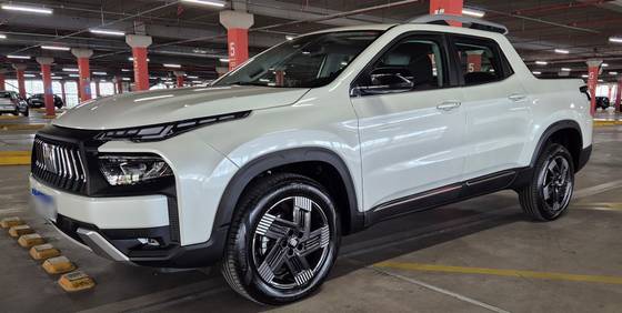 FIAT TORO 1.3 TURBO 270 FLEX VOLCANO AT6 FIAT TORO 1.3 TURBO 270 FLEX VOLCANO AT6